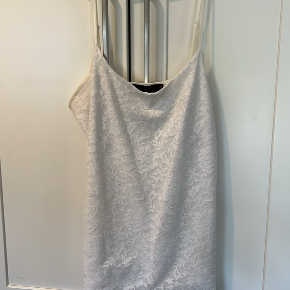 Lot of 2 large limited lace cami/tanks - Picture 2 of 5